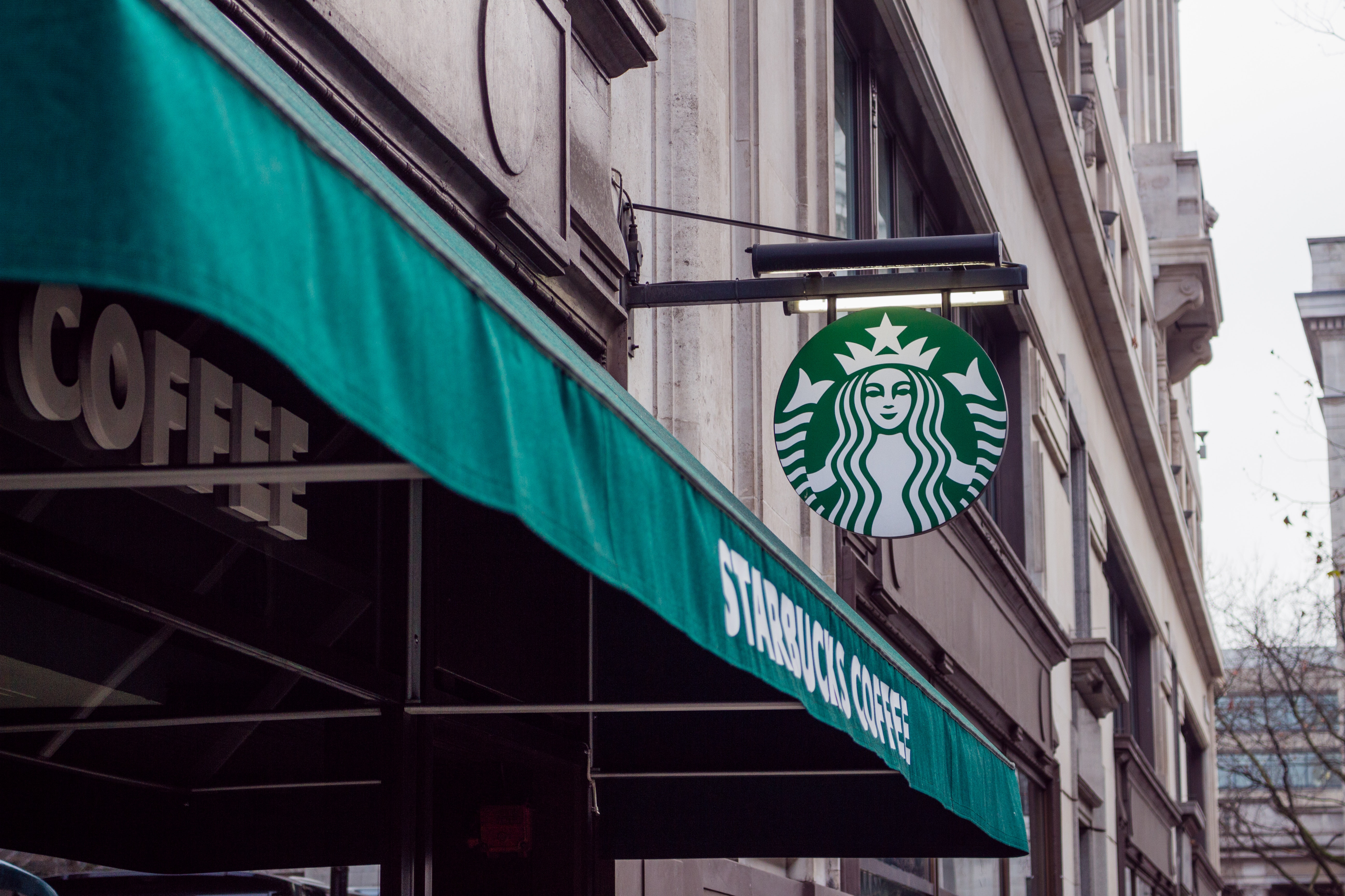 12 Pelajaran Bisnis dari CEO Starbucks
